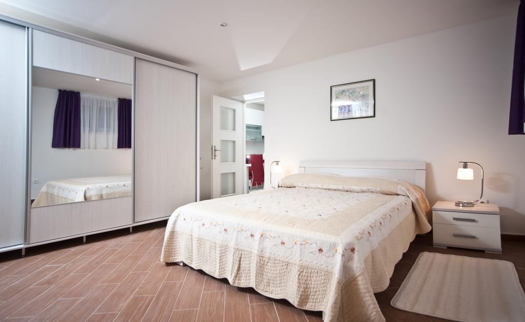 Apartment Lina Deluxe Split Quarto foto
