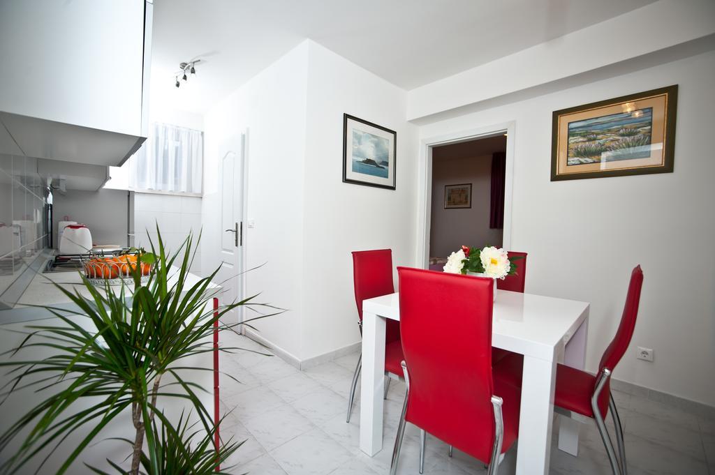Apartment Lina Deluxe Split Quarto foto
